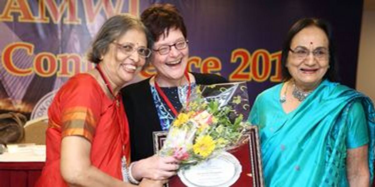 Professorin Bettina Pfleiderer erhält AMWIAuszeichnung